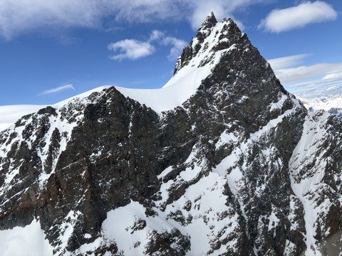Zermatt: 3 des 5 alpinistes retrouvés sans vie ont été identifiés