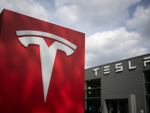 Tesla: les ventes en Europe divisées par deux en avril