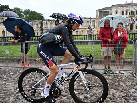 Primoz Roglic abandonne lors de la 16e étape