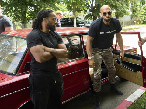 Andrew Tate et son frère inculpés de viol et trafic d'êtres humains