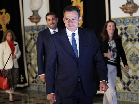 Portugal: Luis Montenegro reconduit au poste de Premier ministre