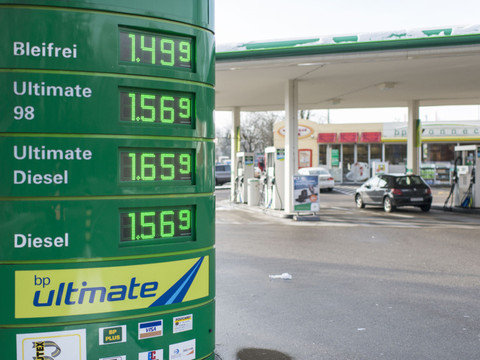 L'inflation bascule en terrain négatif sur un an en mai