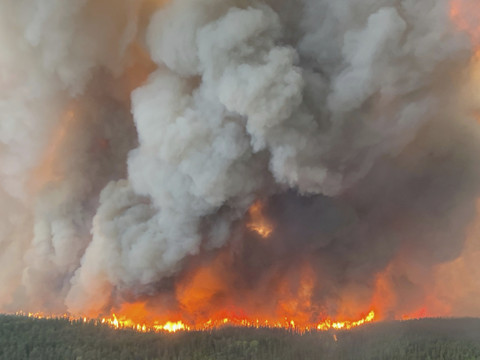 Incendies au Canada: les fumées survolant l'Europe sont sans danger