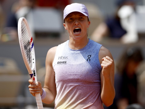Roland-Garros: Iga Swiatek rejoint les demi-finales