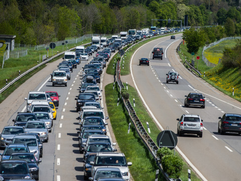 Pentecôte: les plus longs bouchons attendus vendredi et samedi
