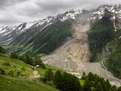 Certains habitants de Blatten (VS) ont pu visiter leurs maisons