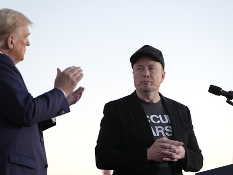Musk rallume la théorie des liens entre Trump et Epstein