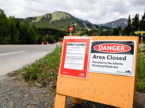 Les feux au Canada rendent trouble l'air des montagnes suisses