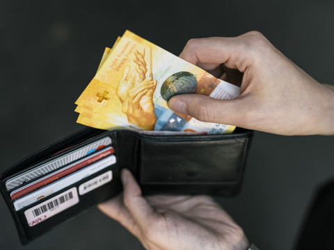 L'argent liquide sera garanti dans la Constitution