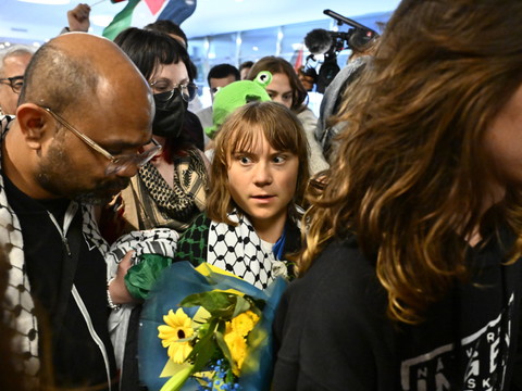 Israël: les militants encore présents seront tous expulsés