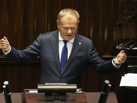Pologne: le gouvernement pro-européen remporte le vote de confiance