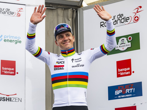 Evenepoel trop fort pour Vingegaard et pour Pogacar