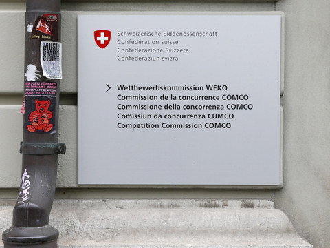 Le Conseil fédéral présente une réforme de la COMCO