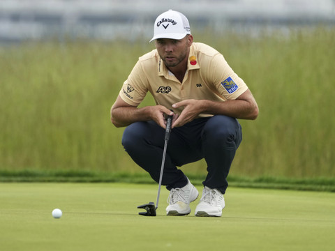 US Open: Sam Burns aux commandes à mi-parcours