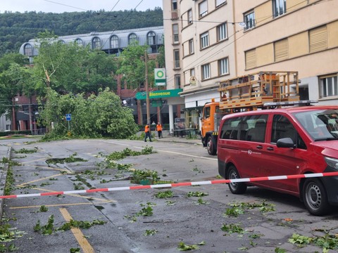 Violents orages sur le pied du Jura, une personne blessée à Bienne