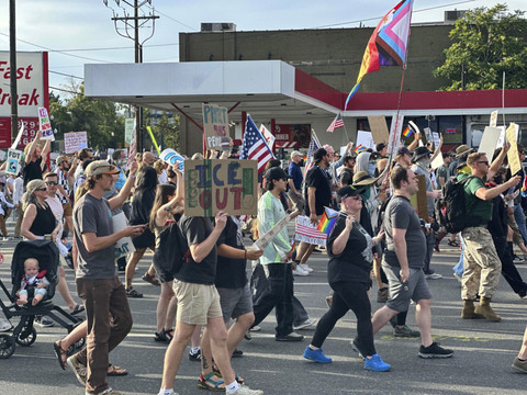 Utah: le manifestant blessé lors d'une marche anti-Trump est mort