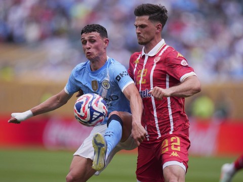 Manchester City réussit son entrée en lice