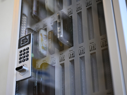 Important vol dans une banque fribourgeoise, deux arrestations