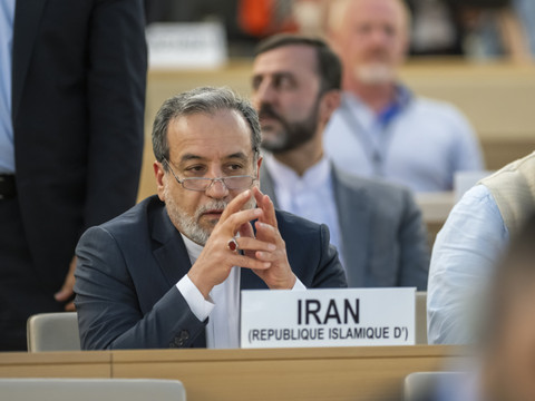 Araghchi relève 