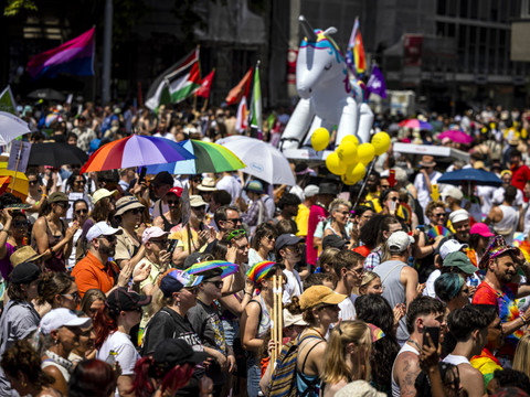 Des dizaines de milliers de personnes à la Pride de Zurich