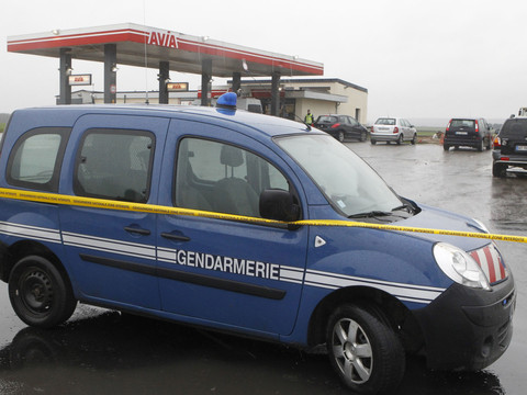Fusillade après un mariage en France: deux morts, dont la mariée