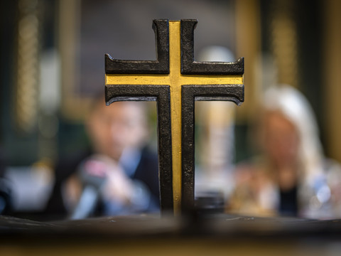 Le déclin de la foi et des pratiques religieuses se poursuit