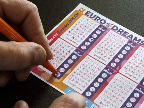 Rente mensuelle de 30 ans décrochée à l'Eurodreams