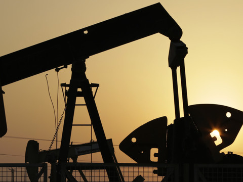 Cessez-le-feu Iran-Israël: plongeon de 5% du pétrole en Asie