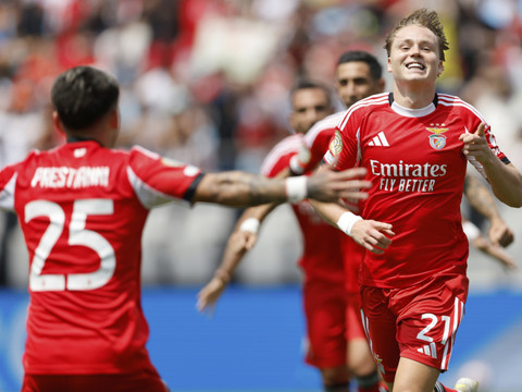 Benfica fait coup double contre le Bayern