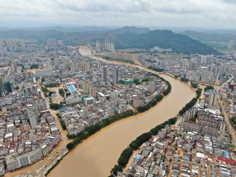 Plus de 80'000 évacués après des inondations en Chine