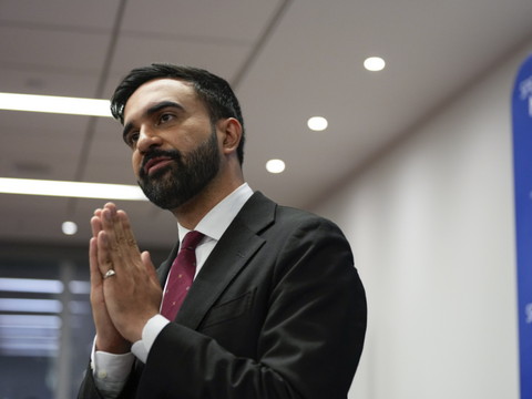 Primaire démocrate à New York: victoire du candidat de gauche