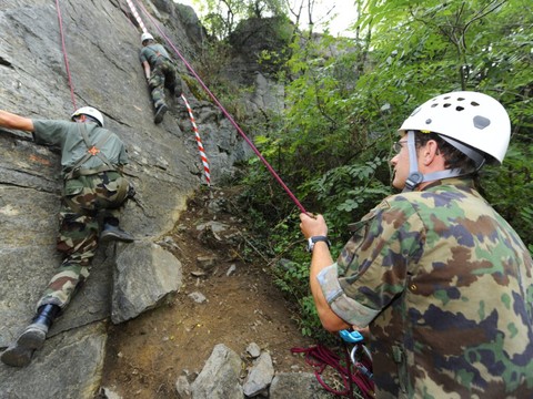 Le Conseil fédéral réintroduit le concours d'armée