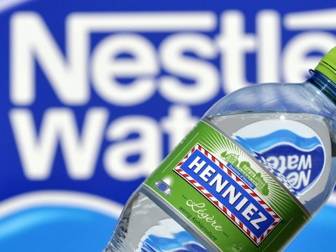 Le Ministère public vaudois condamne Nestlé Waters