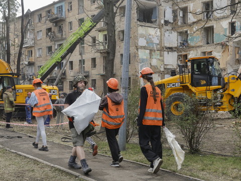 Ukraine: des attaques russes font un mort dans la région de Kherson