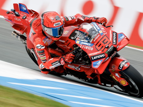 Marc Marquez remporte la course sprint à Assen