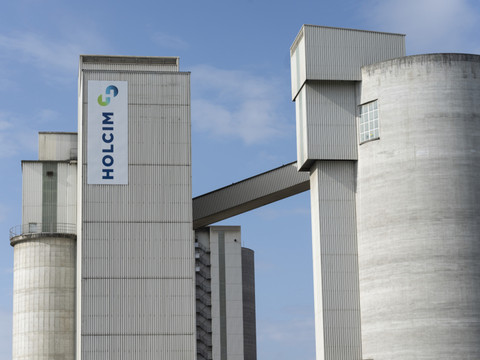 Holcim se réorganise après la séparation d'Amrize