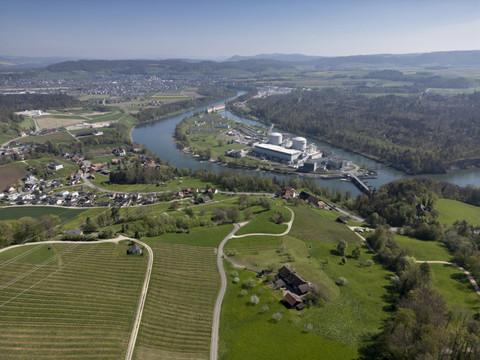 La centrale de Beznau stoppe un réacteur à cause de la chaleur