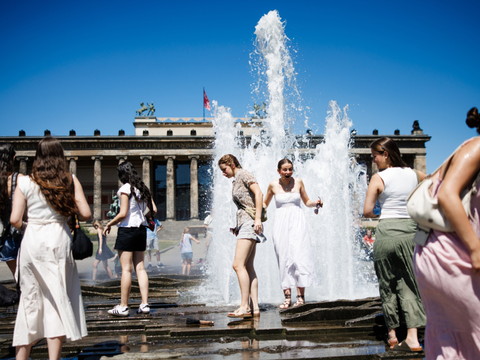L'Allemagne sue sous la canicule qui a essoré l'Europe