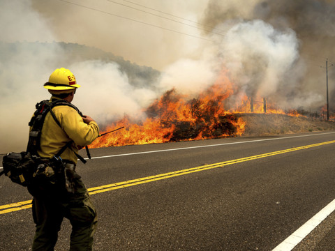 La Californie subit son plus gros incendie de l'année