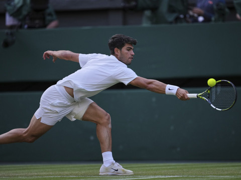 Wimbledon: Carlos Alcaraz qualifié pour les 8es de finale