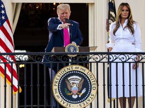 Trump signe sa loi budgétaire XXL à la Maison Blanche