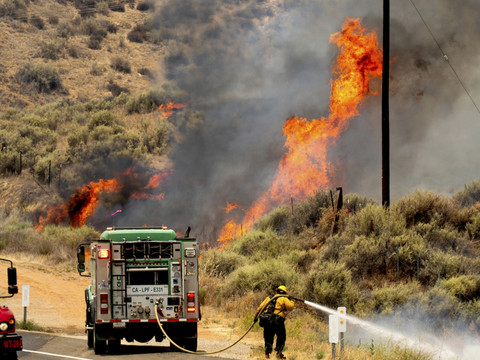La Californie fait face au plus grand incendie de forêt de l'année