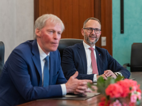 Les partis tessinois dénoncent une mini-rocade au gouvernement
