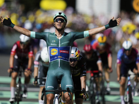 Tour de France: Jonathan Milan s'impose au sprint dans la 8e étape