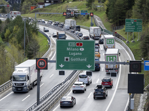 Encore 10 km de bouchon à l'entrée nord du Gothard