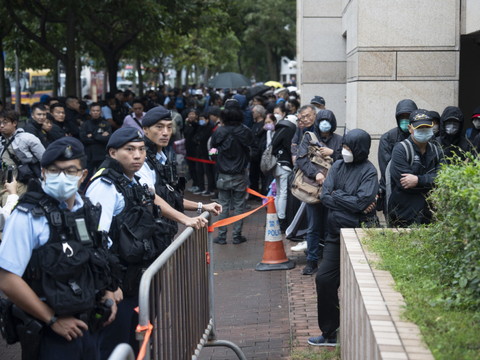 Hong Kong: début du procès en appel de 12 militants pro-démocratie