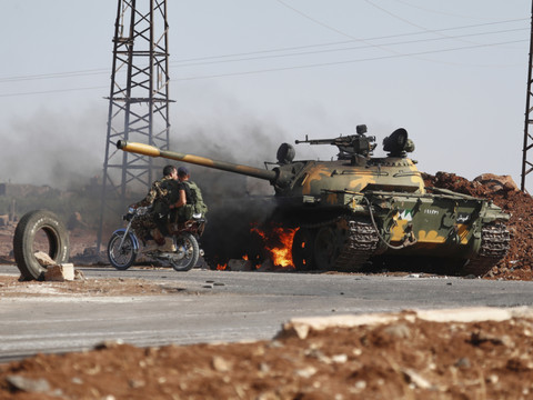 Combats en Syrie: une centaine de morts, Israël intervient