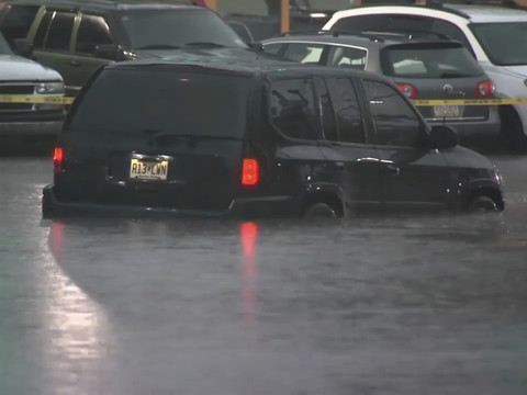 Nouvelles pluies attendues après des inondations à New York