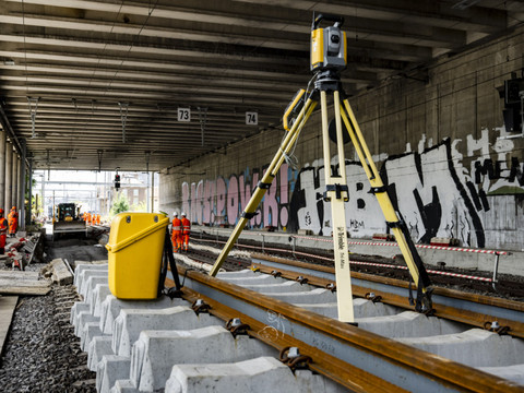 Pose de nouveaux aiguillages en gare de Fribourg