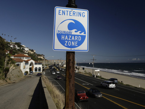 Séisme de magnitude 7,3 au large de l'Alaska: tout danger écarté